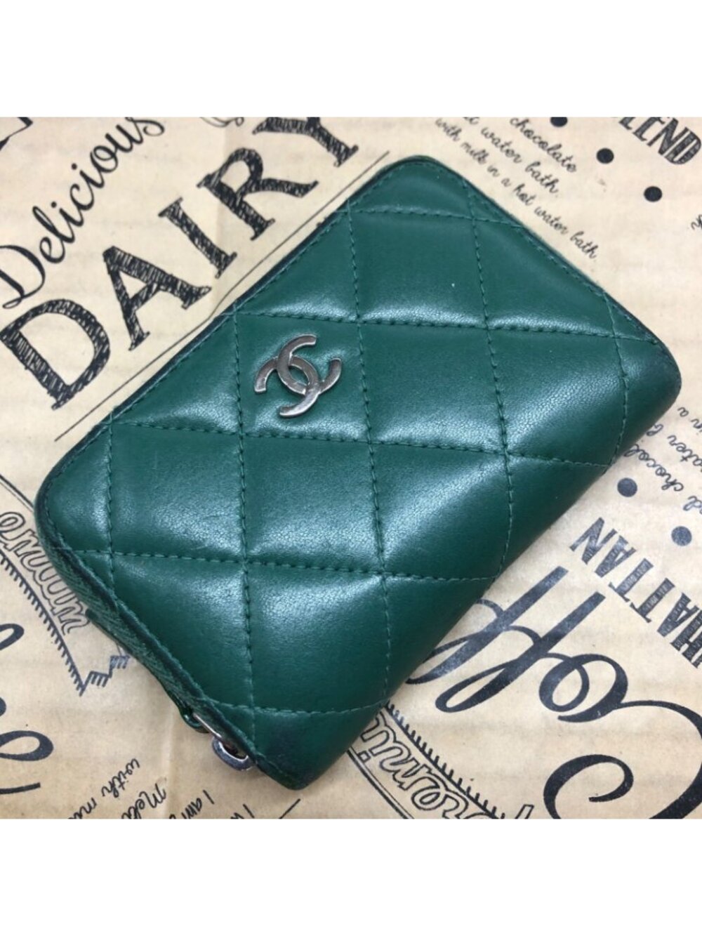 Chanel Coin Case CC Logo Quilted Green Card - Picture 2 of 9